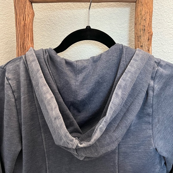 Wearables by XCVI Mercantile Burnout Jacket in Size PM - Picture 5 of 12